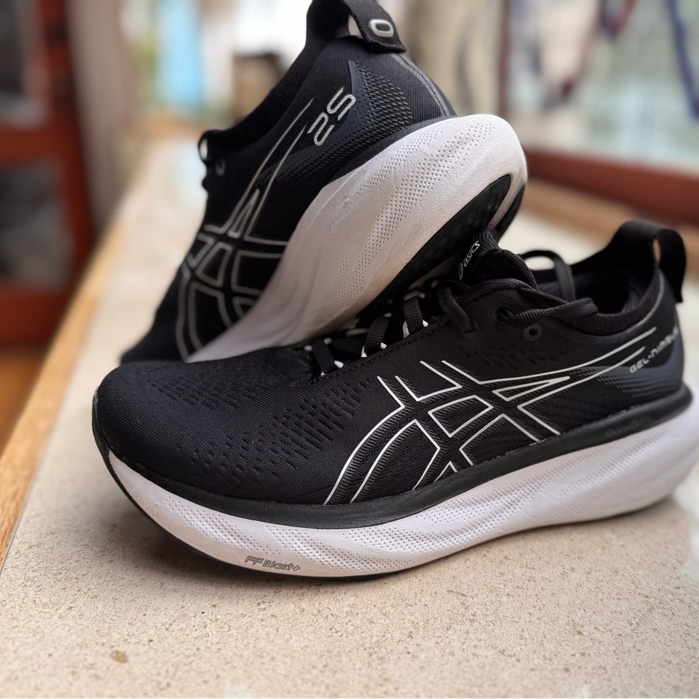 ASICS Gel Nimbus 25